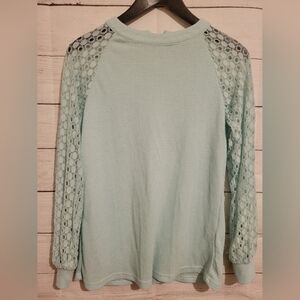 Miholl Women’s Seafoam Blue Crocheted Sleeve Long Sleeve Top Size Small
